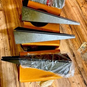 HUBBARDTON FORGE SOLID TAPERED&TEXTURED BRONZE ART-DECO SCONCE.